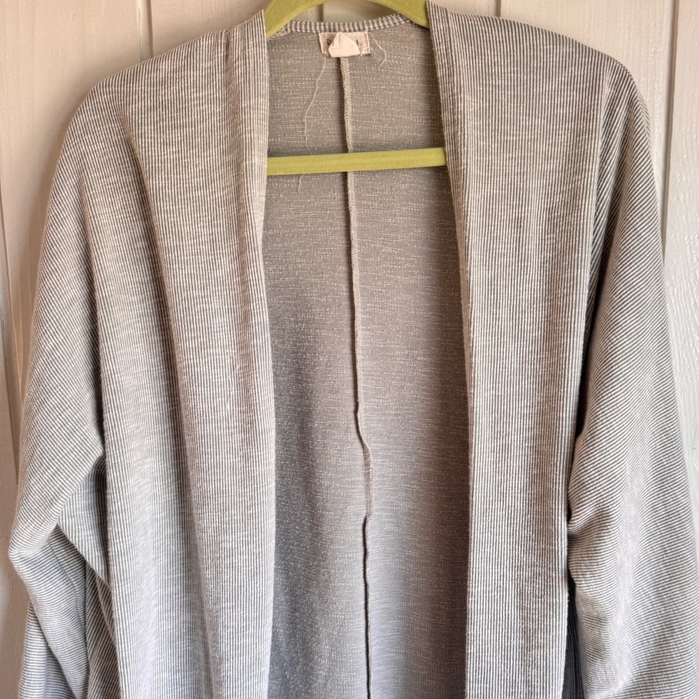 DONNI. Light Gray Ribbed Cardigan - Picture 6 of 6